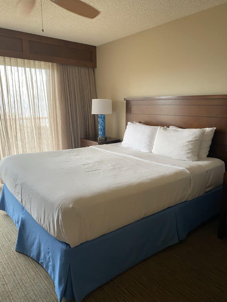 Ka'anapali Beach Club Resort - One Bedroom Deluxe Oceanview Suite - Bedroom