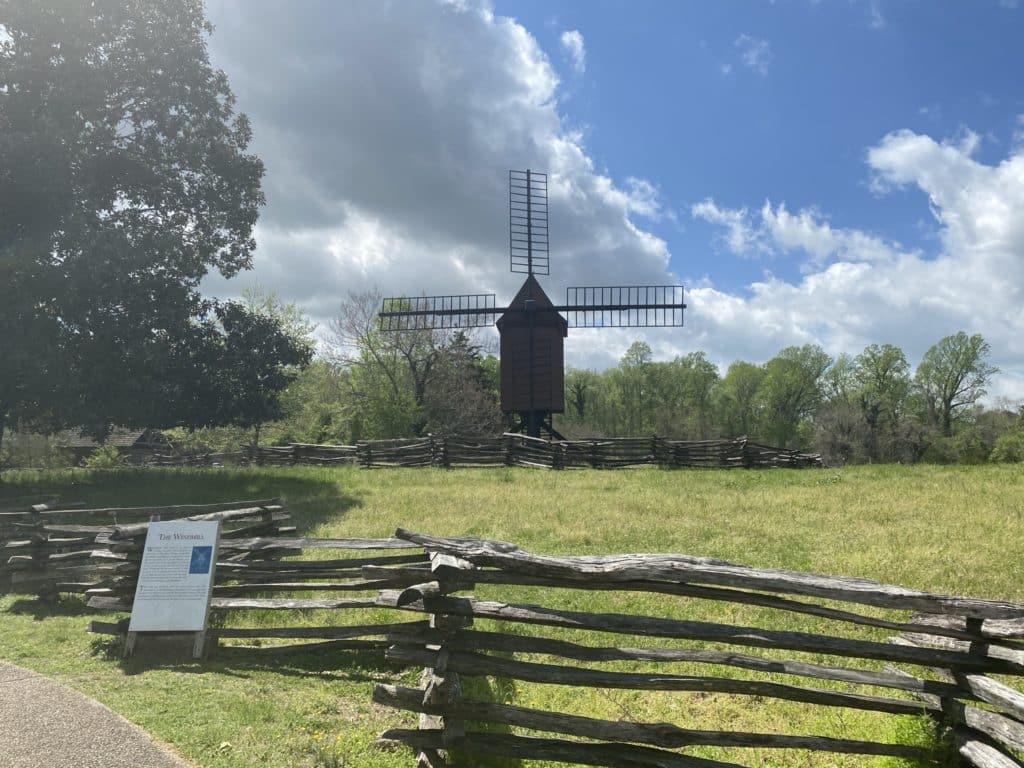 windmill approaching Colonial Williamsburg