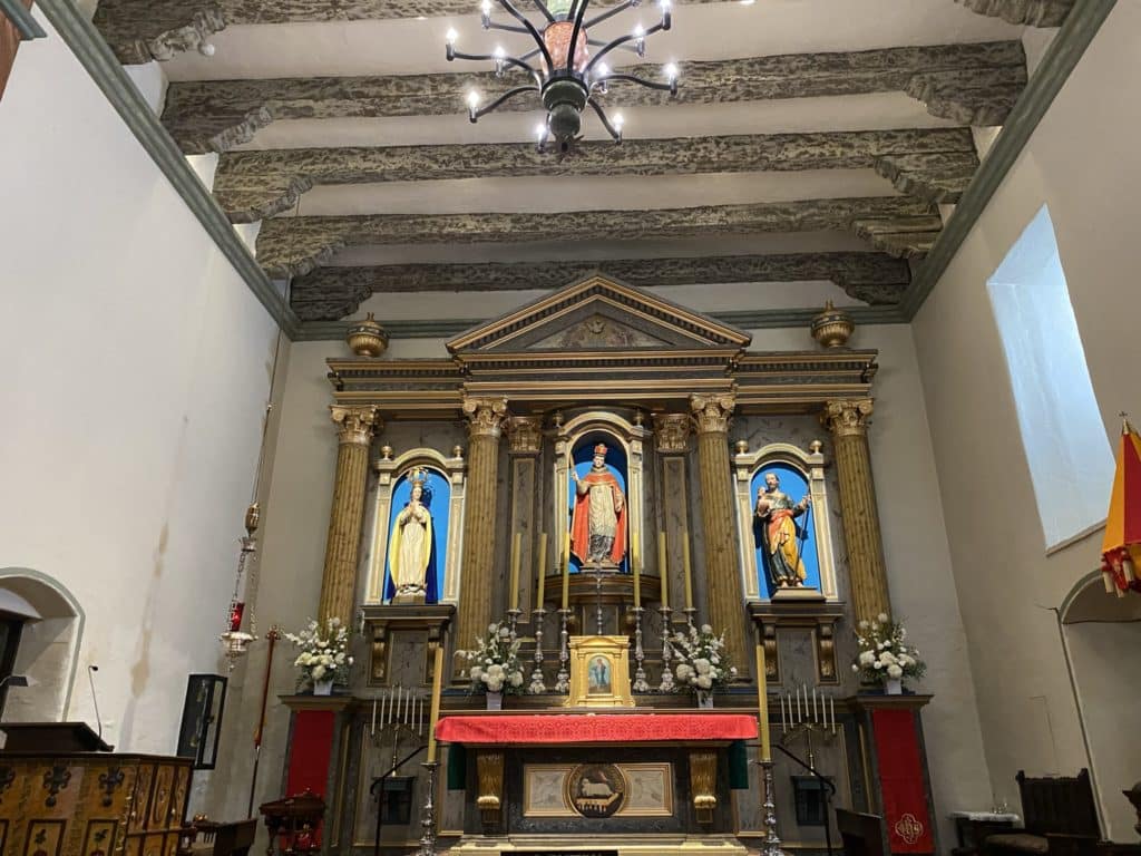 Mission Basilica San Buenaventura inside of the church