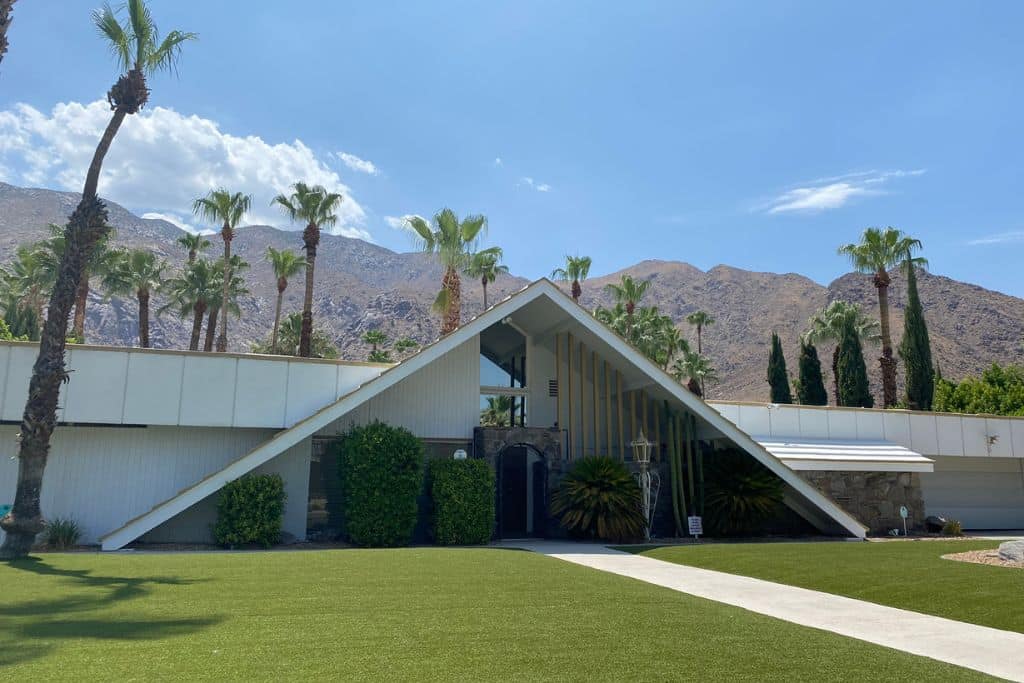 A Frame Mid-Century Modern home in Palm Springs